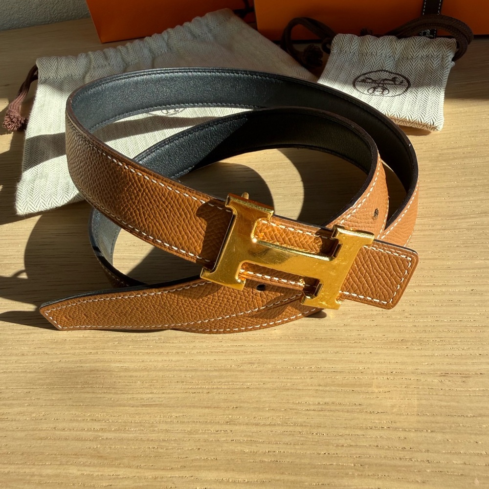 Hermes Black/Tan Reversible Leather Belt with Gold Buckle - Picture 3 of 6